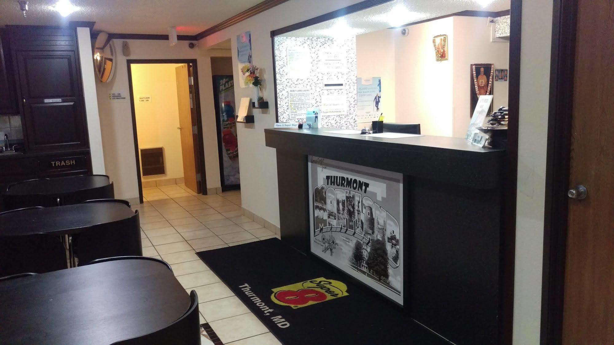 速8瑟蒙特酒店 Thurmont 外观 照片